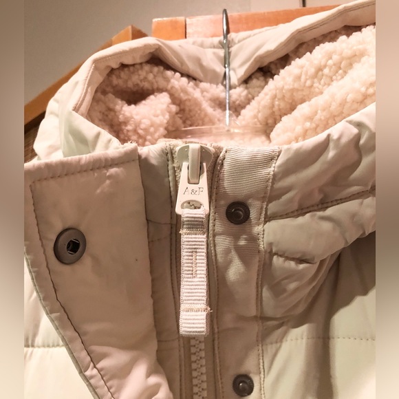A&F Ultra Puffer - Medium Length in Cream - Picture 6 of 10